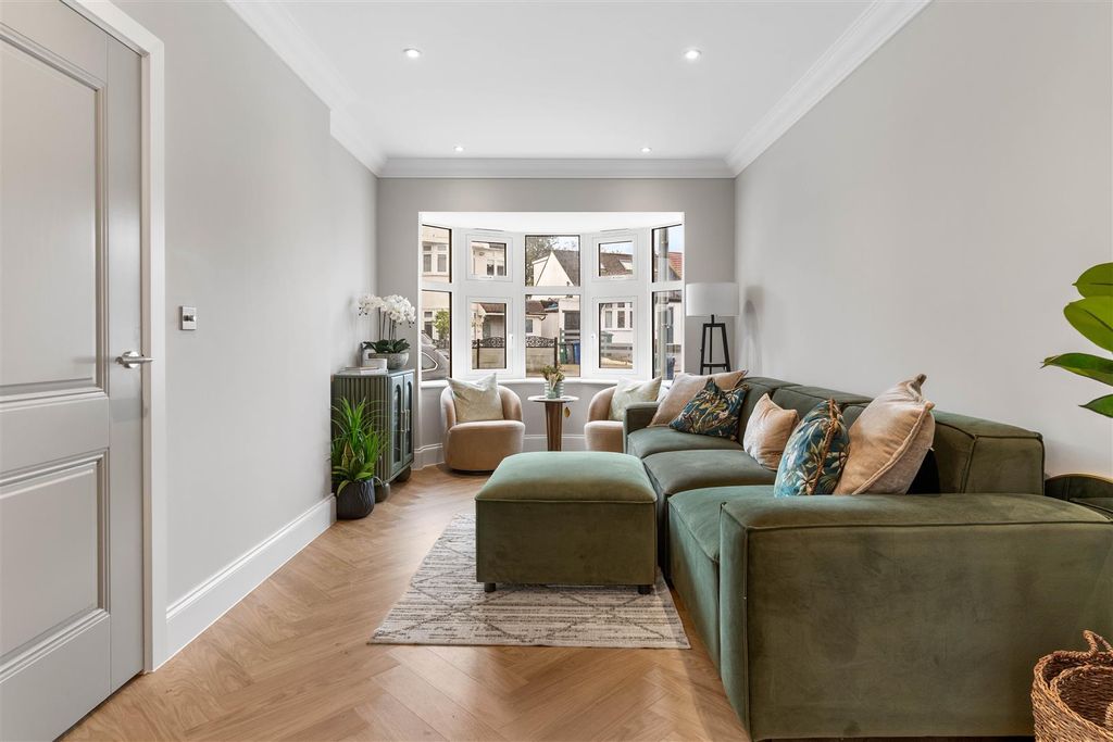 Property photo 1 of 19 1