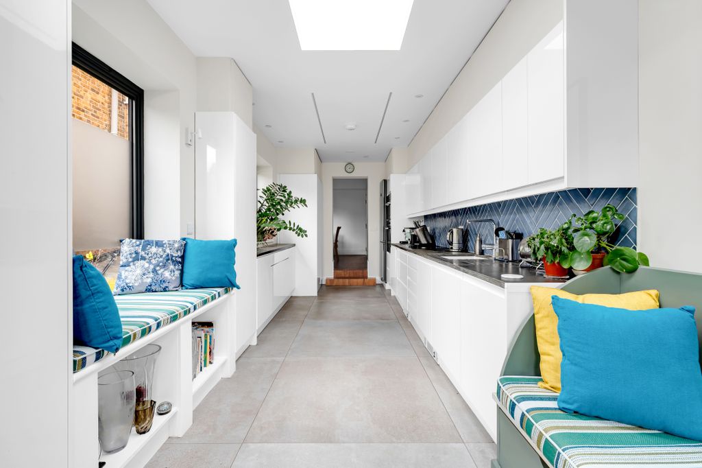 Property photo 2 of 15 Whitestile Road (6)