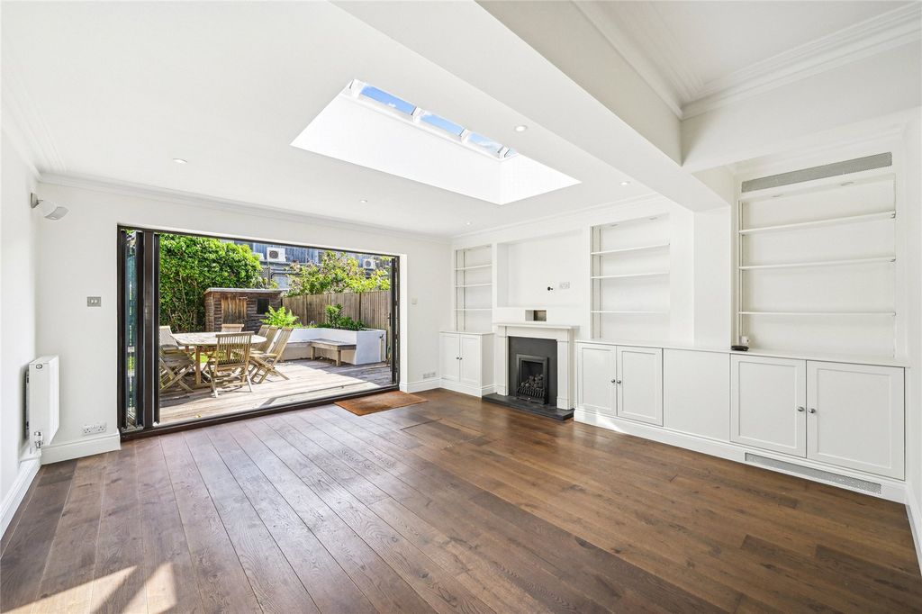 Property photo 1 of 17 Reception Room