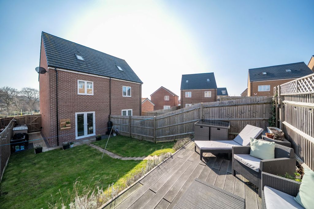 Property photo 2 of 26