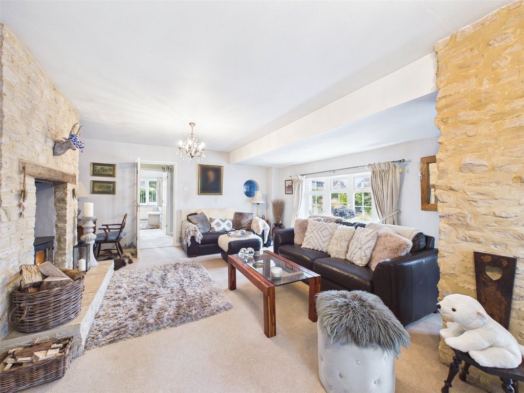 Property photo 2 of 30 Picture No. 11