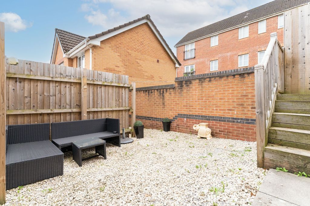 Property photo 2 of 24