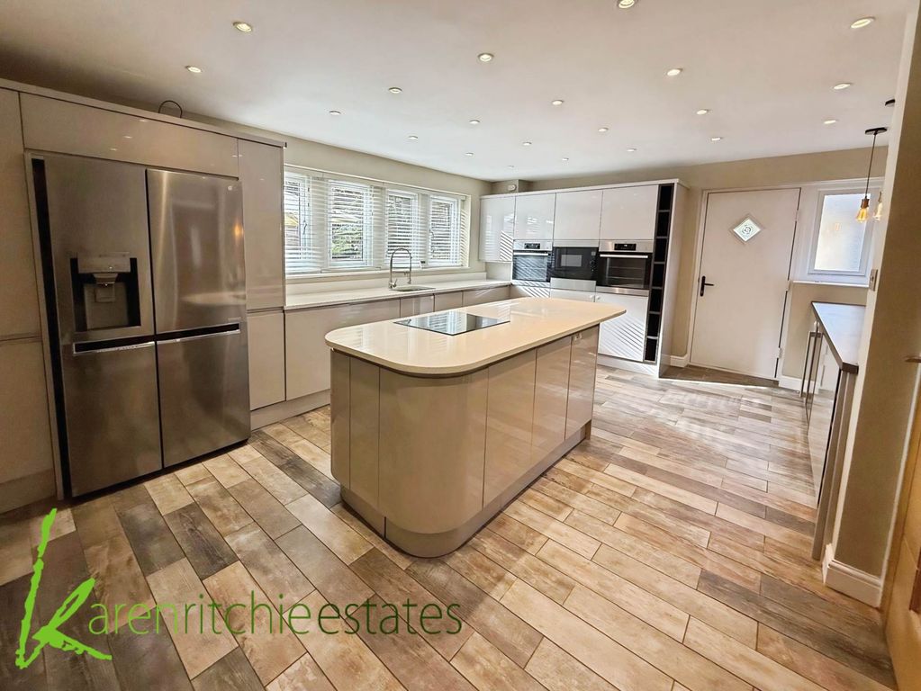 Property photo 3 of 27