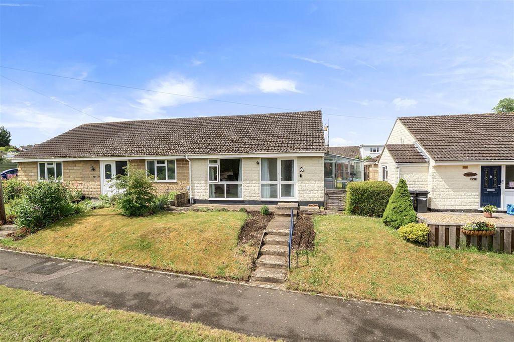 Property photo 1 of 12 Front