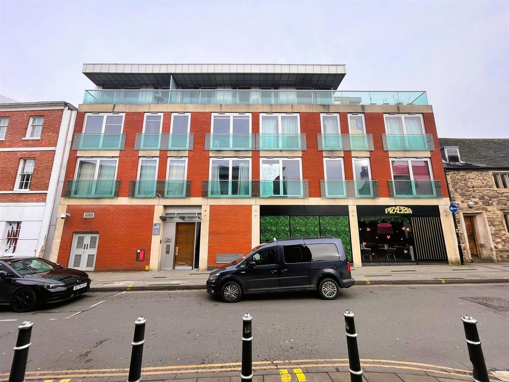 Property photo 1 of 7 Front