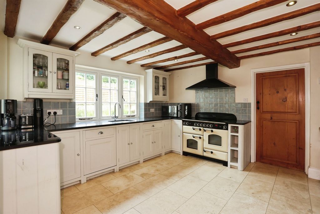 Property photo 3 of 30
