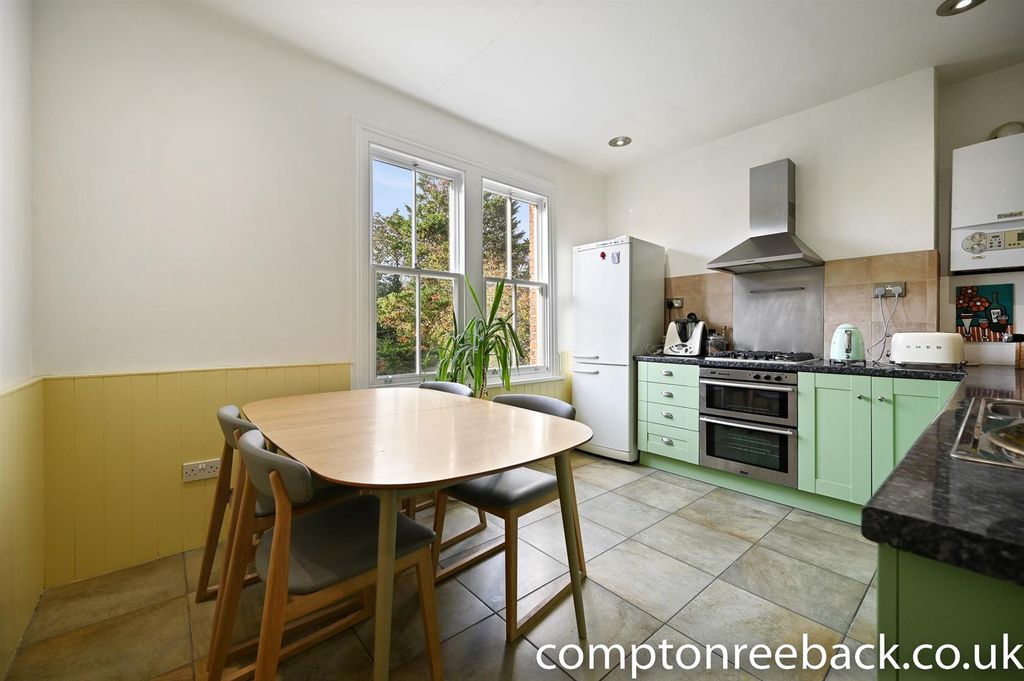 Property photo 2 of 9 Kitchen.Jpg