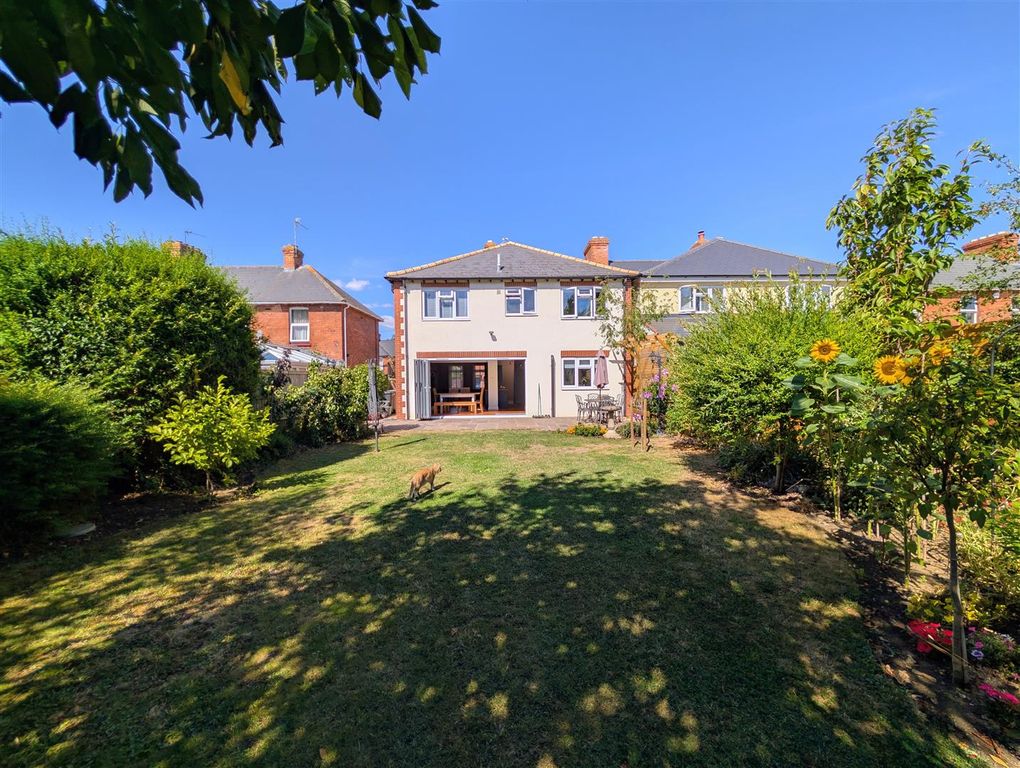 Property photo 3 of 23