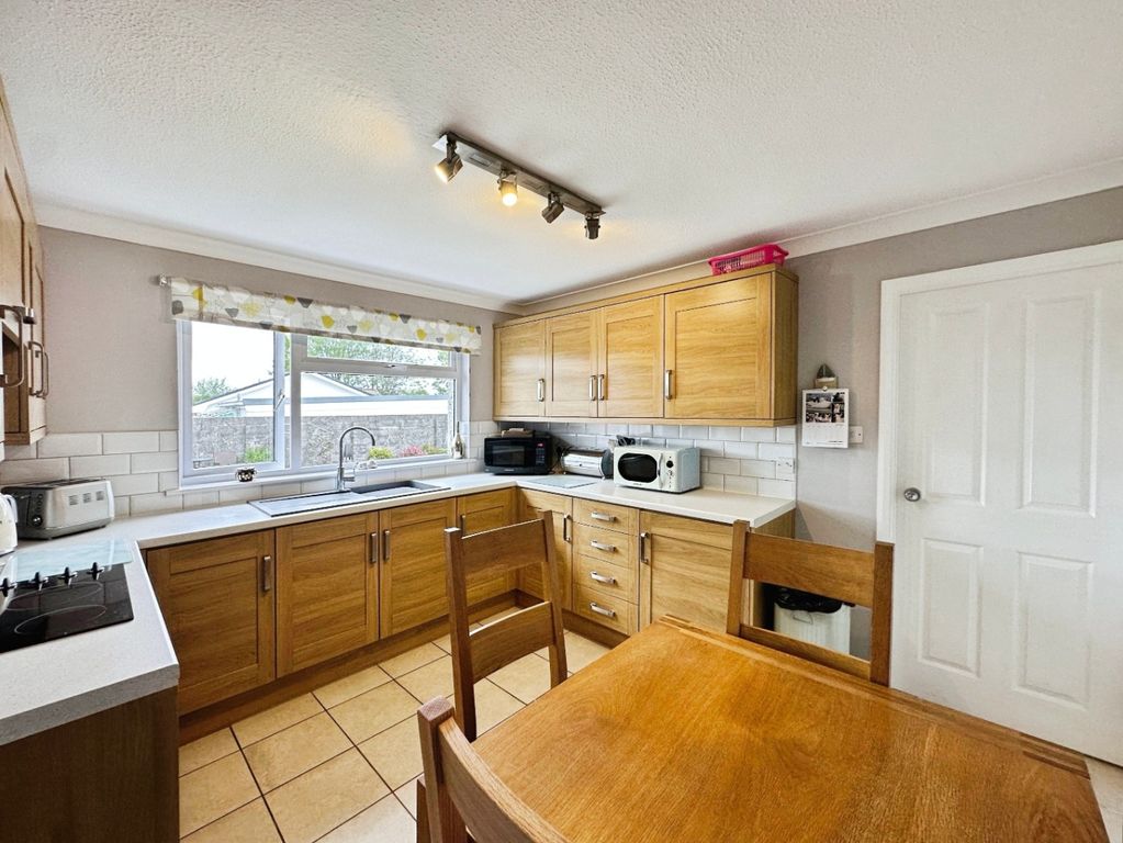 Property photo 3 of 21 49908410