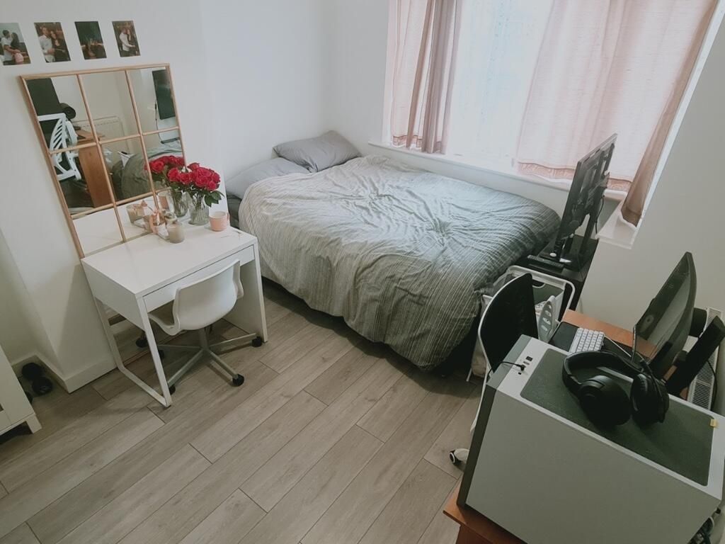 Property photo 1 of 15 A Tidy Single Bedroom Featuring A Comfortable Bed,...