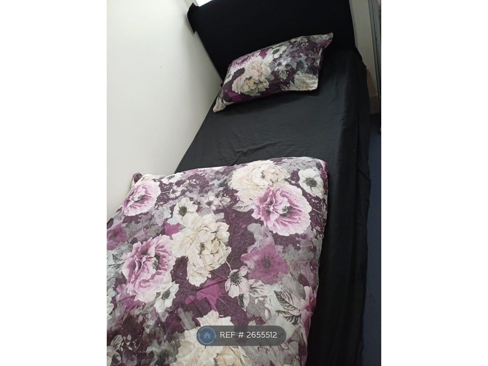 Property photo 3 of 35