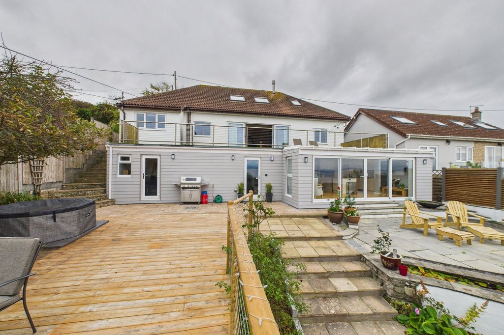 Property photo 1 of 40 Rear