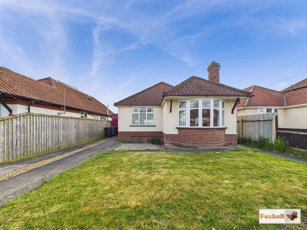 Property photo 1 of 15 Front Garden