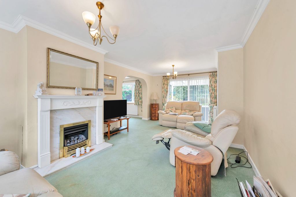 Property photo 3 of 16