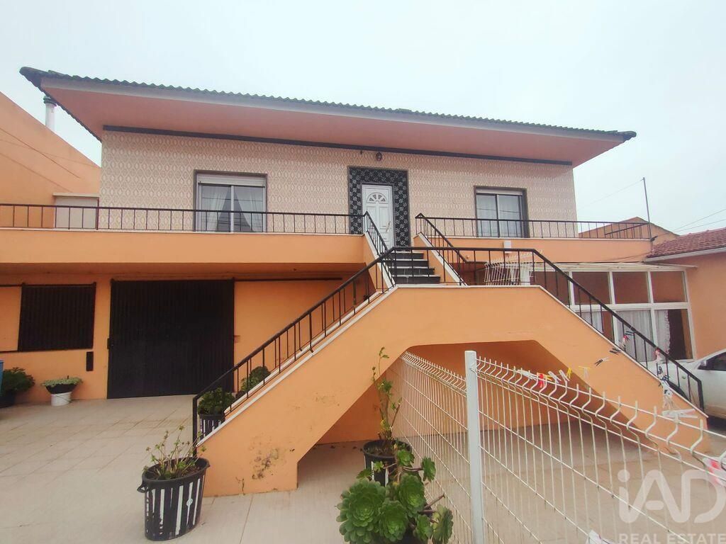 Property photo 3 of 40