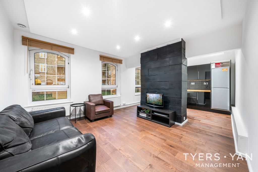 Property photo 1 of 8 Reception Room