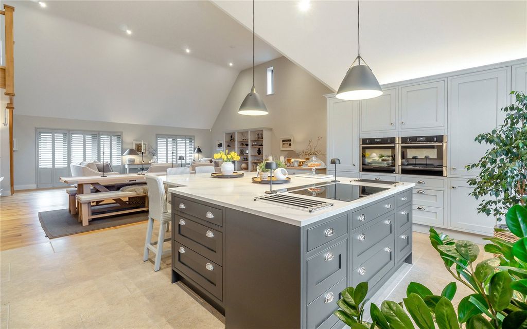 Property photo 3 of 22 Kitchen Area