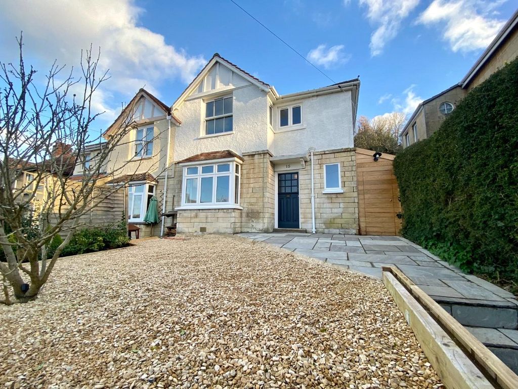 Property photo 1 of 16 Front