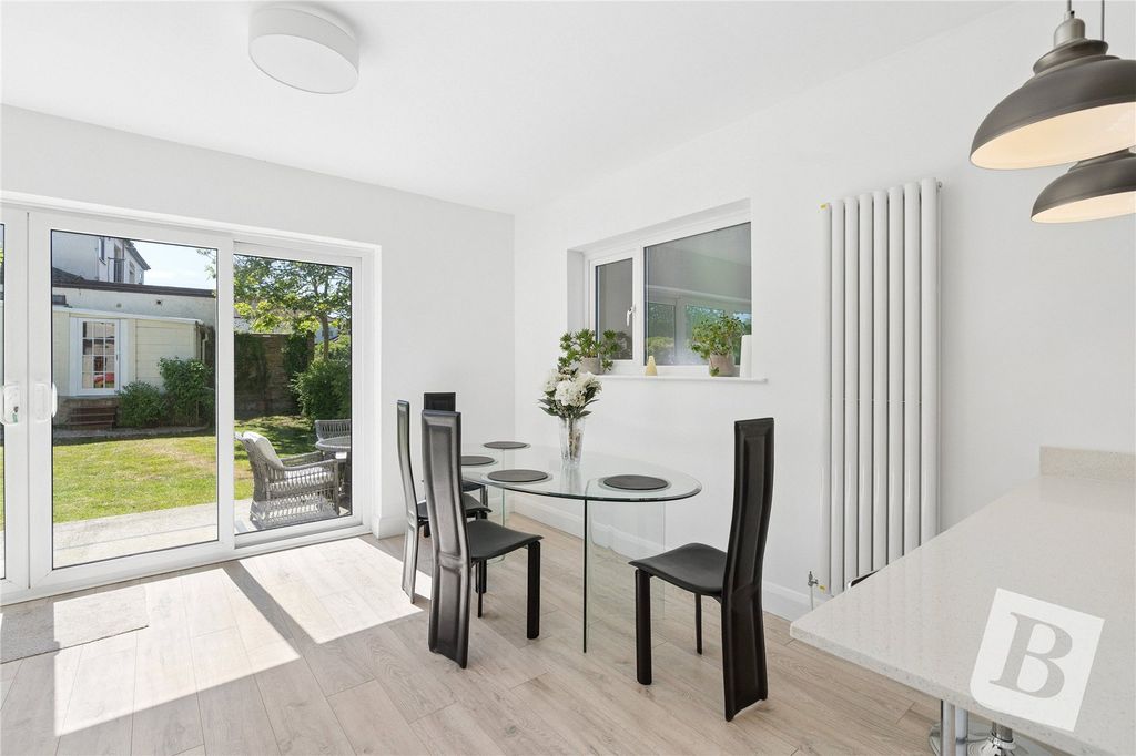 Property photo 3 of 24 Dining Room