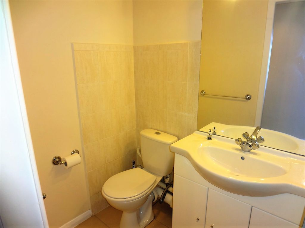 Property photo 3 of 5 Photo 05