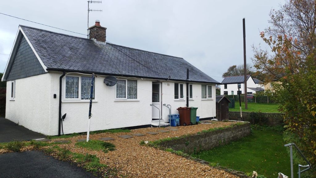 Property photo 3 of 11