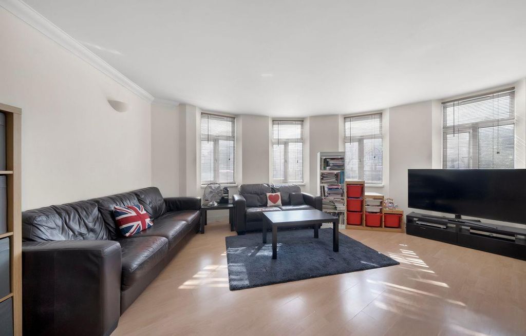 Property photo 2 of 11