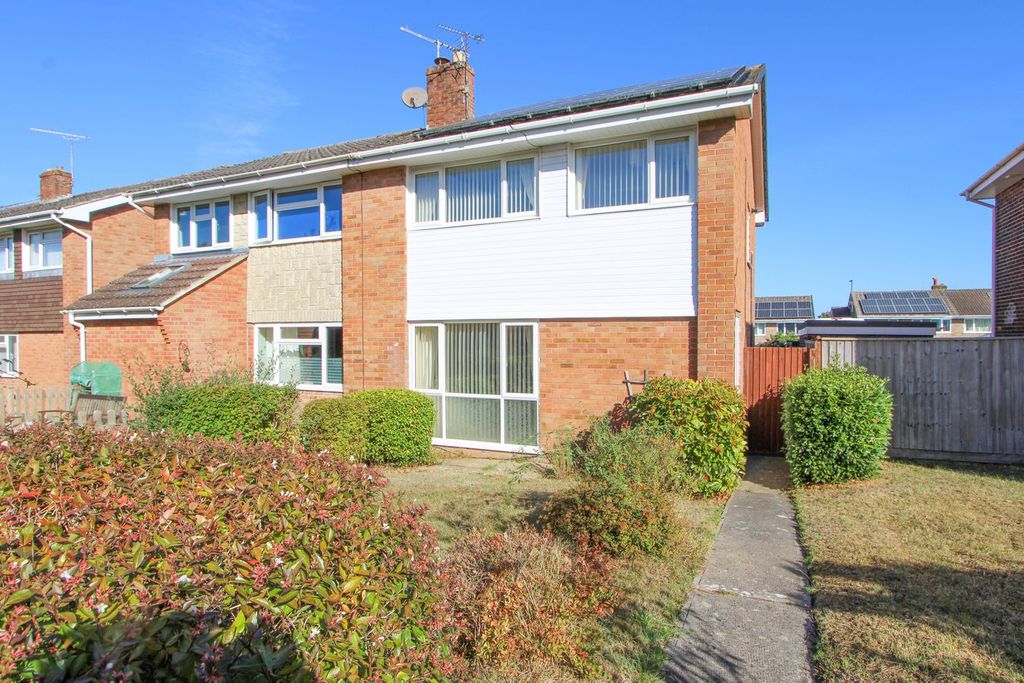 Property photo 1 of 20