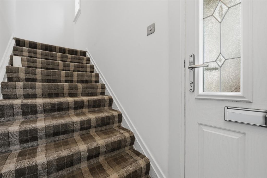 Property photo 3 of 29 2A.Jpg