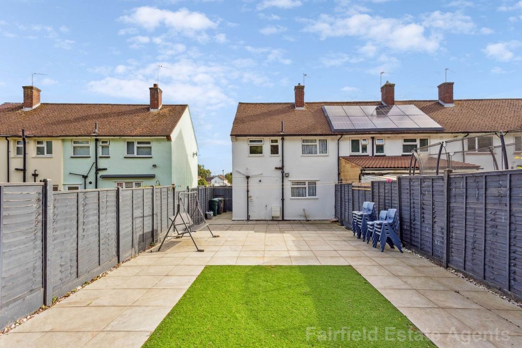 Property photo 2 of 17