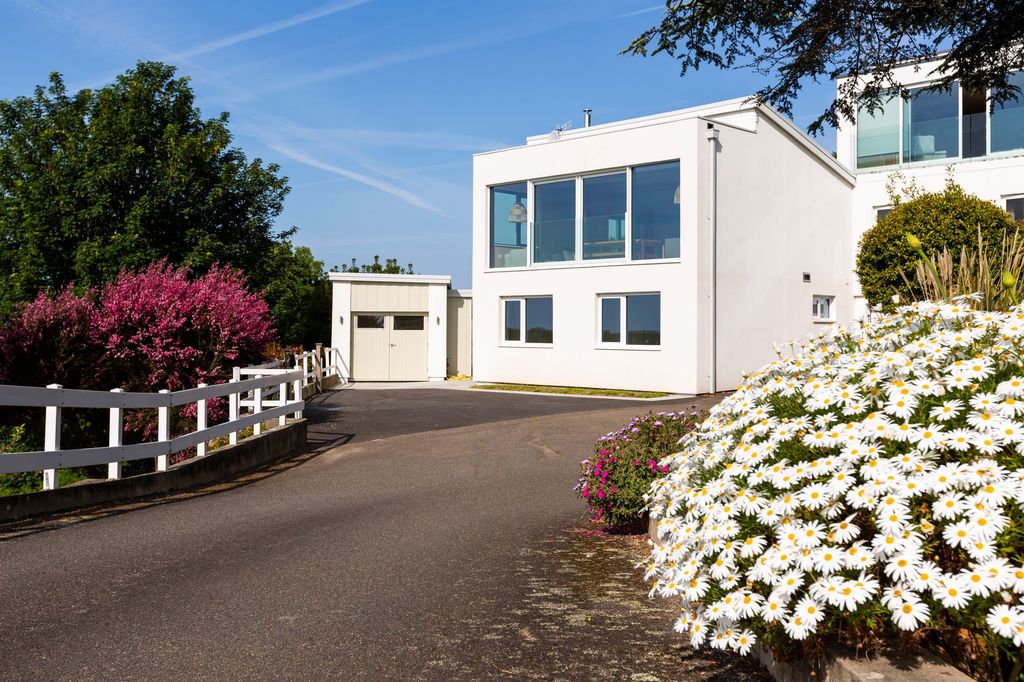 Additional image 6 of 3 bed semi-detached house for sale6 Les Jardins Des Cures, Grouville JE3