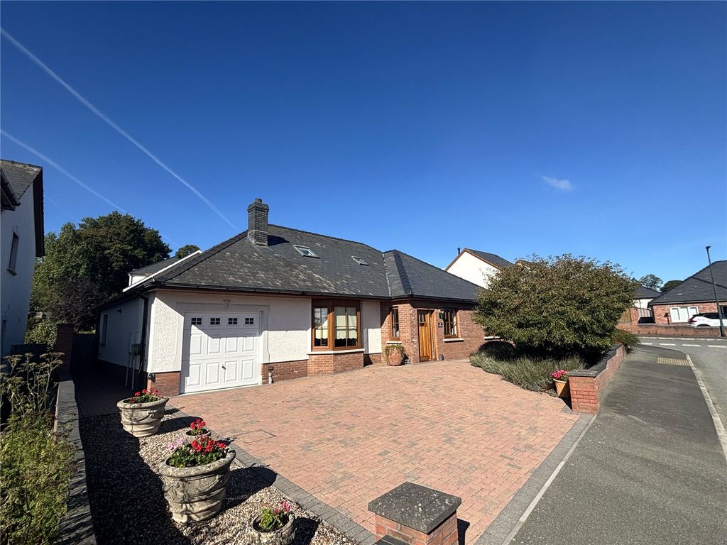 Property photo 2 of 30 Picture No. 33