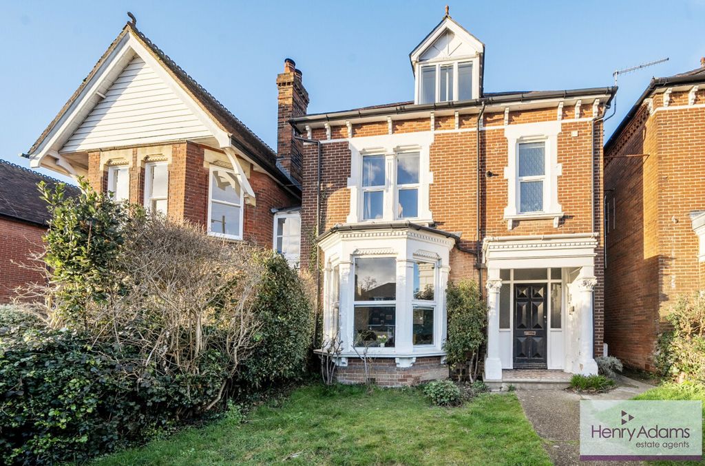 Additional image 14 of 1 bed flat for saleStation Road, Petersfield GU32