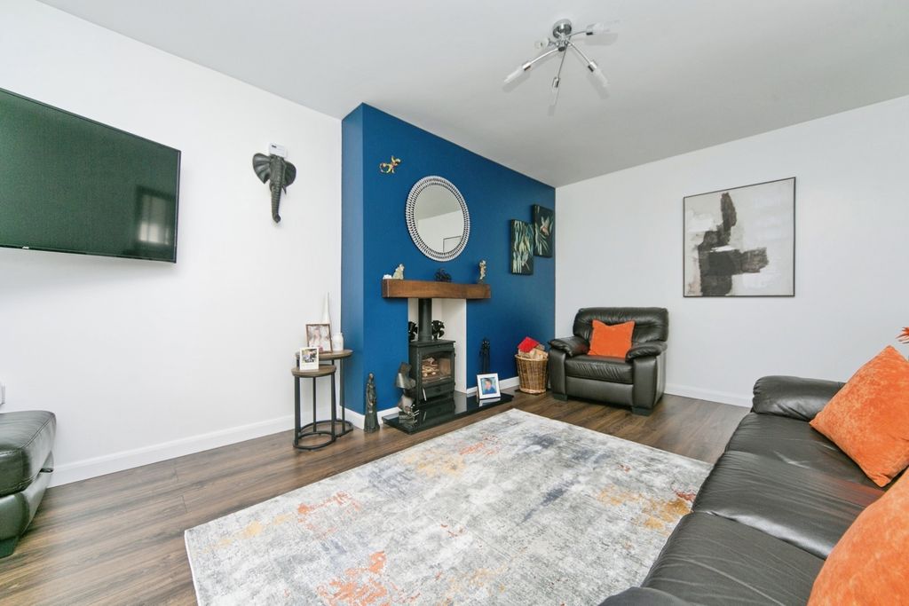 Property photo 3 of 20 Pbox-Img.Jpg