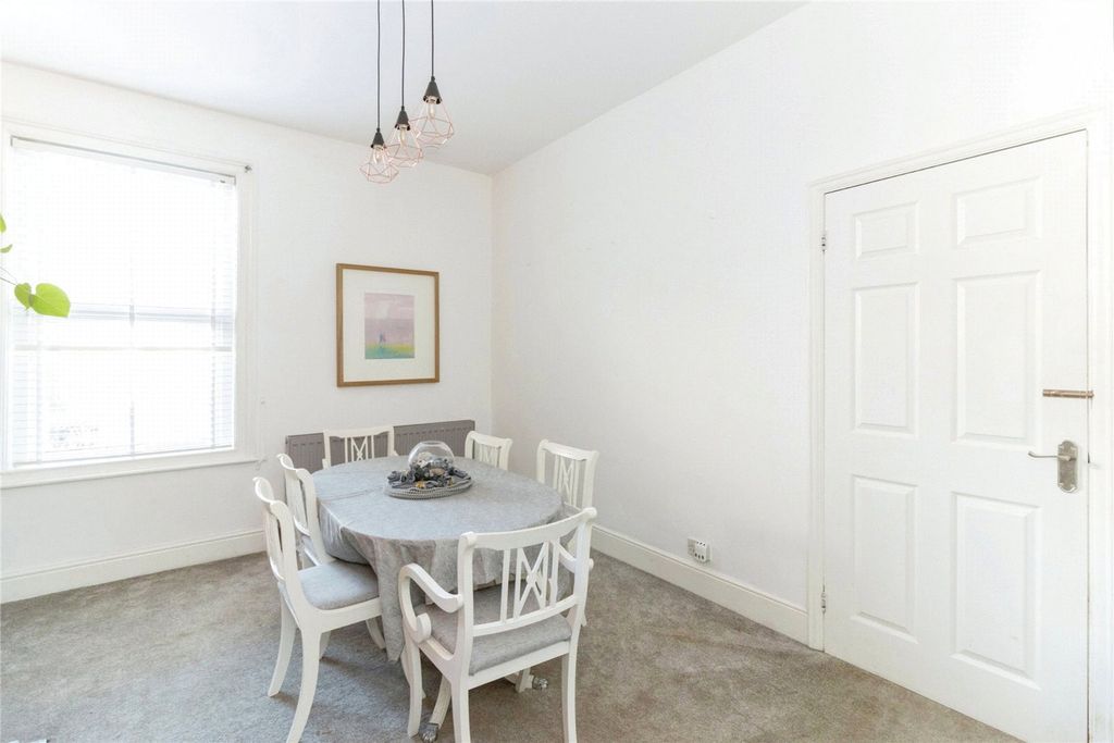 Property photo 2 of 18 Picture No. 02