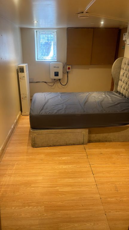 Property photo 1 of 3