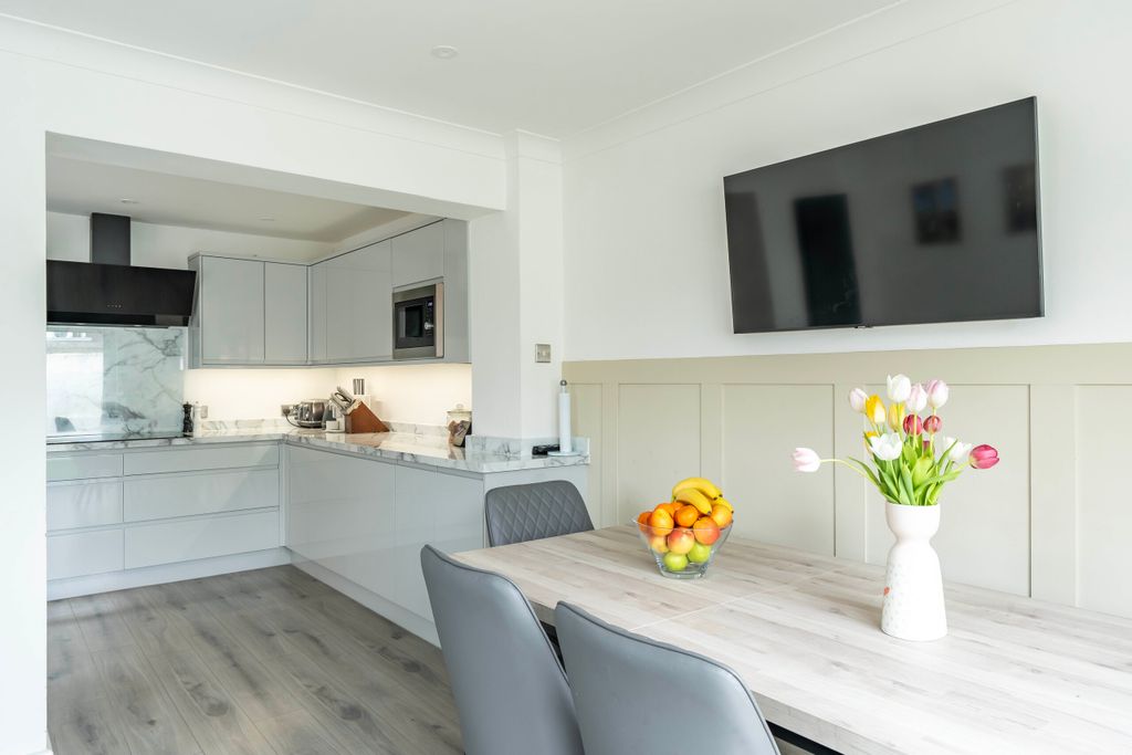 Property photo 3 of 15 Dsc05506-Hdr