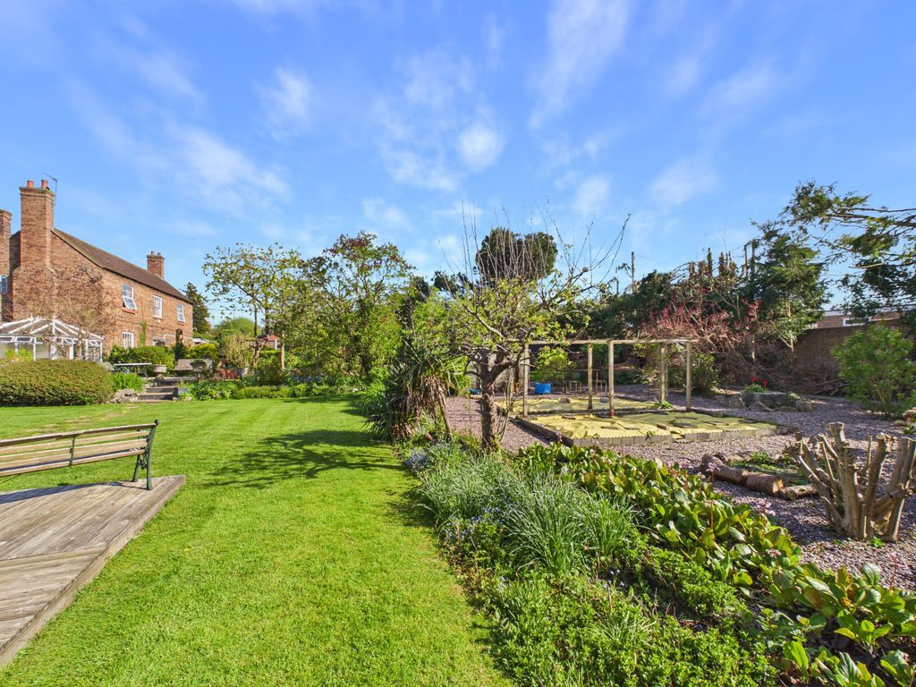 Property photo 3 of 36 Photo 27