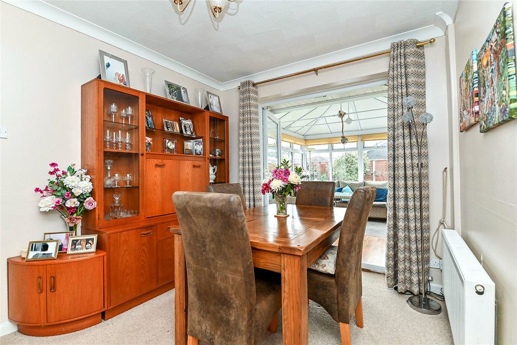 Property photo 3 of 17 Picture No. 04