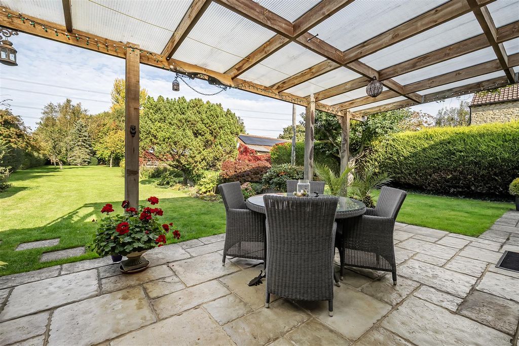 Property photo 3 of 24 1361095-14-68Dd3cd6A3F83.Jpg