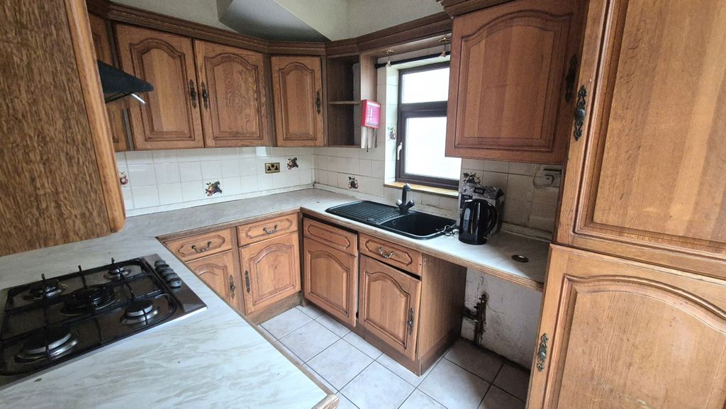 Additional image 6 of 3 bed semi-detached house for saleHay Lane, Kingsbury NW9