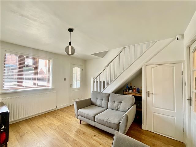 Property photo 3 of 21 Lounge