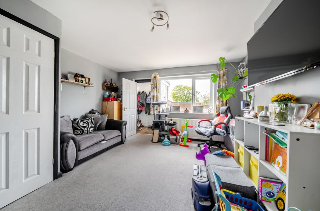 Property photo 3 of 13 1457135-2-69Fe706E2E0F1