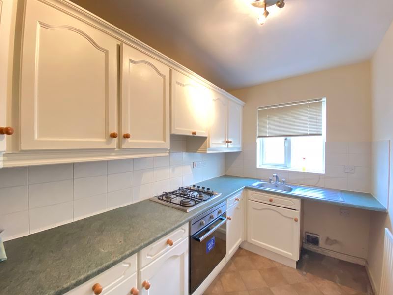 Property photo 3 of 7 Kitchen