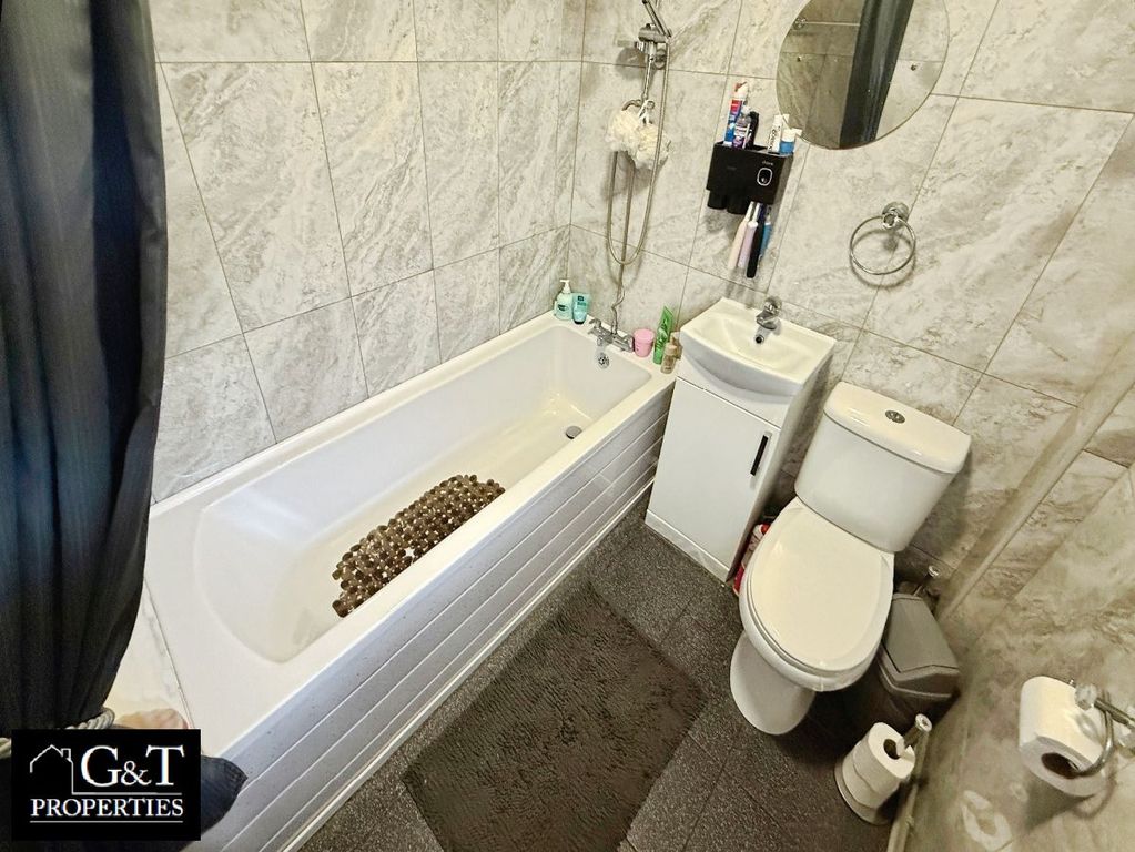 Property photo 3 of 25