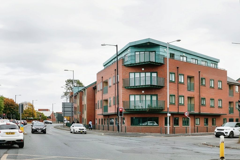 Property photo 1 of 12 Picture No. 14