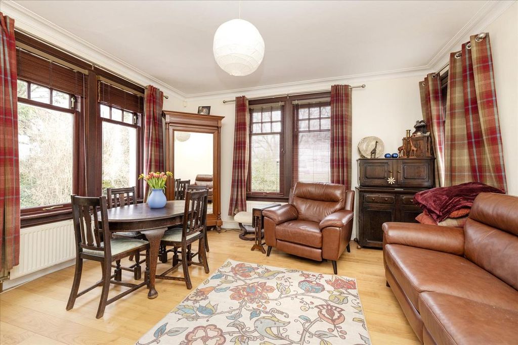 Property photo 3 of 27