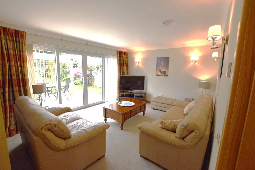 Property photo 3 of 43