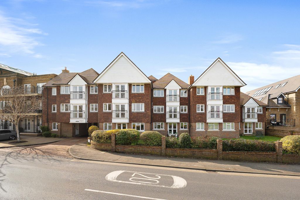 Property photo 1 of 13 Image