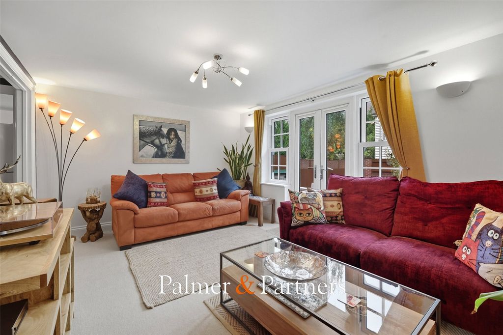 Property photo 3 of 42 Picture No. 14