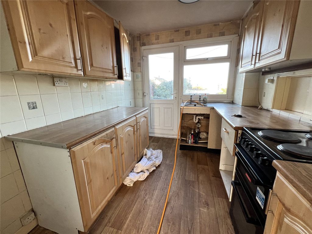 Property photo 3 of 9 Picture No. 10